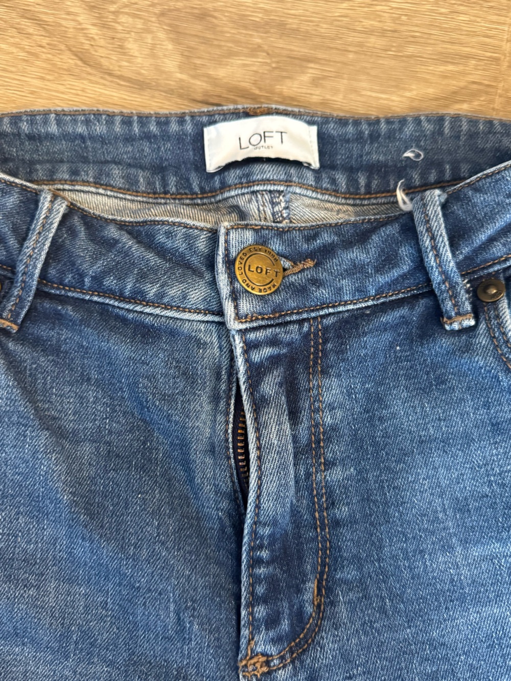 LOFT Skinny Crop Jeans Size 2 Medium Wash Raw Frayed Hem